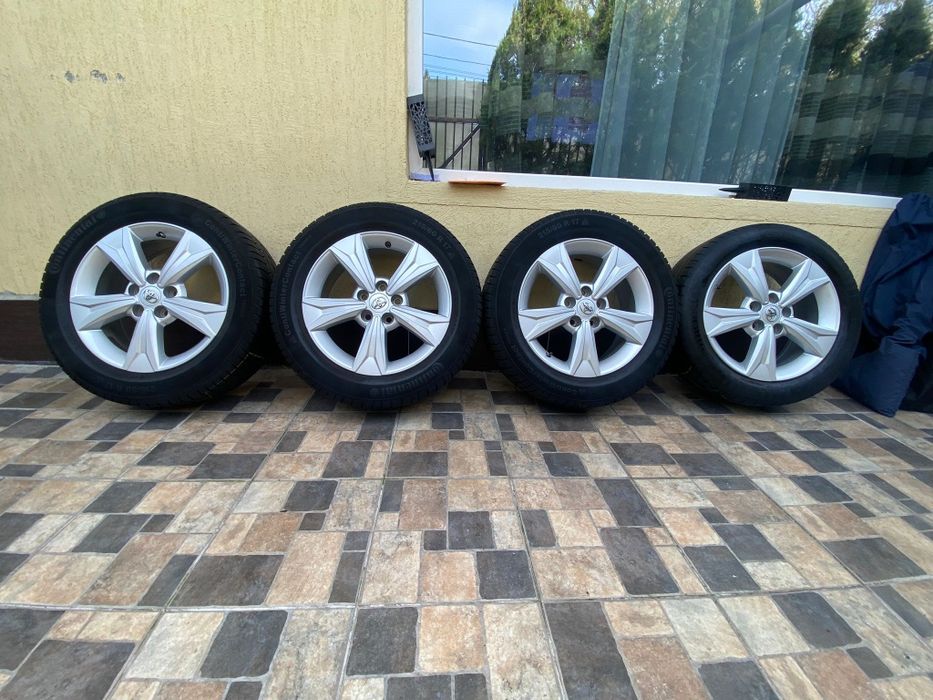 Jante 5x114,3R17" originale Toyota CHR cu cauciucuri iarnă