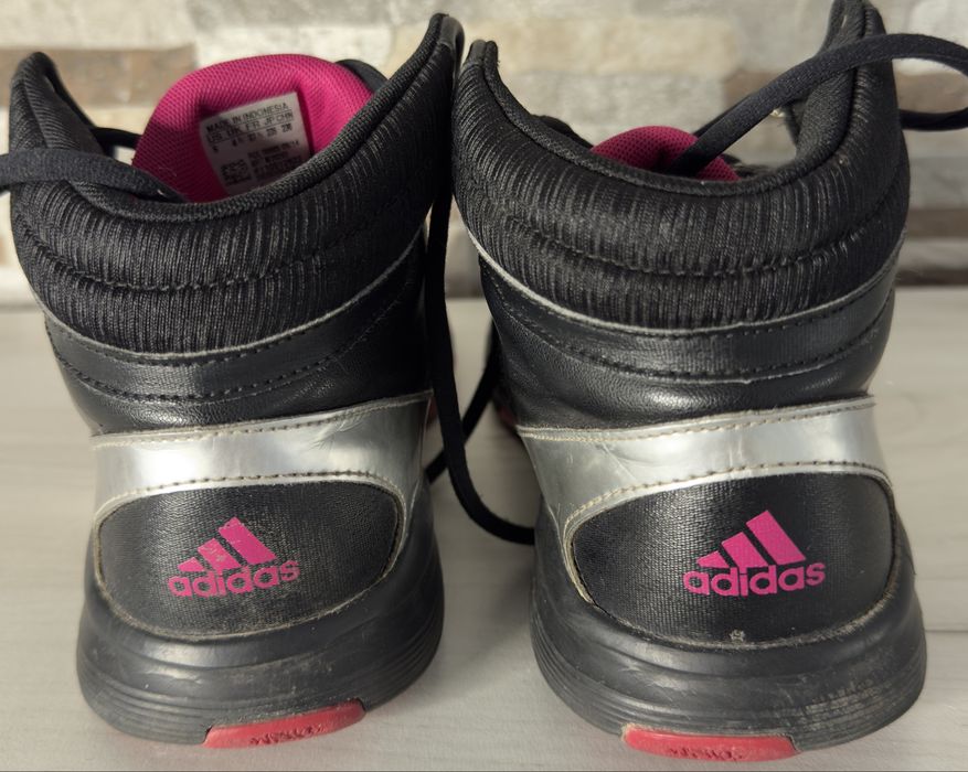 Маратонки adidas