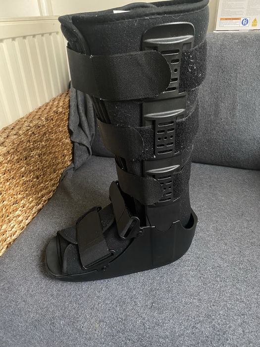 Orteza glezna tip cizma, marimea M(42-44)