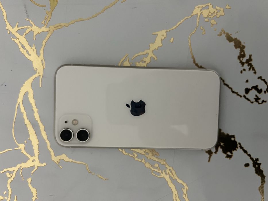 продам айфон 11