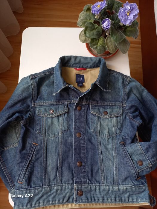 Продается детская джинсовая куртка