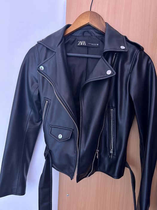Geaca neagra piele ecologica
