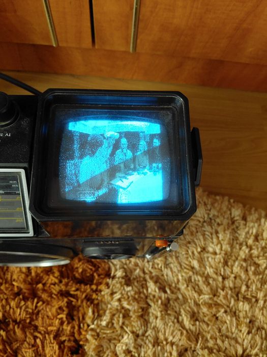 Radio TV casetofon JVC impecabil