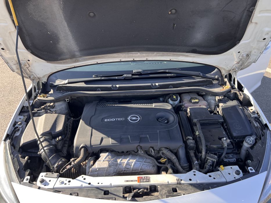 Opel Astra J 2012 2.0CDTI