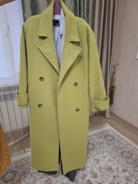 Пальто сатамын демисезон