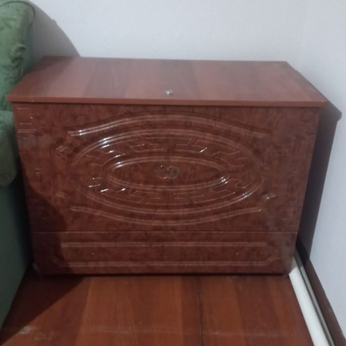 Сандык агаштан жасалган. Б/у