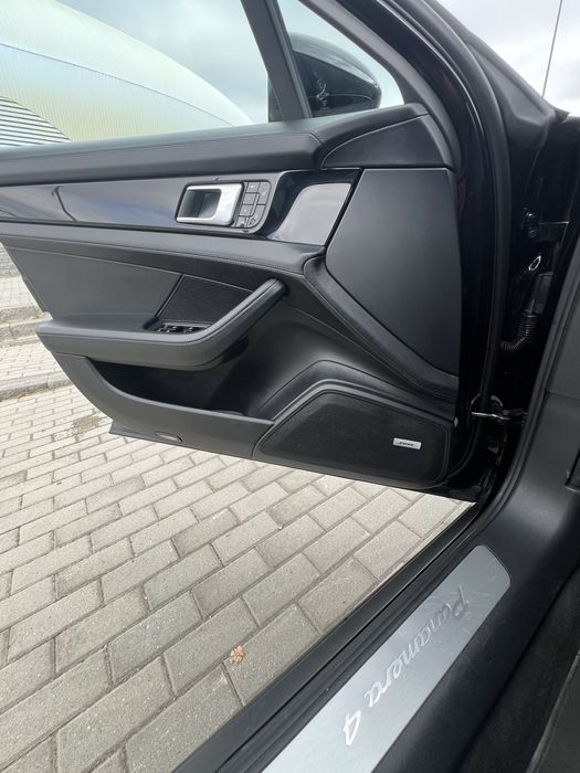 Porsche panamera 4 3.0 benzina  330 cp