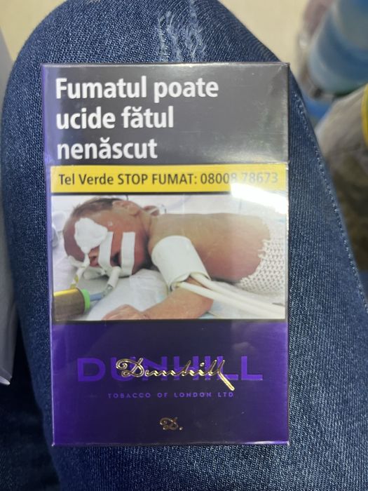 Scaune di lemn masiv