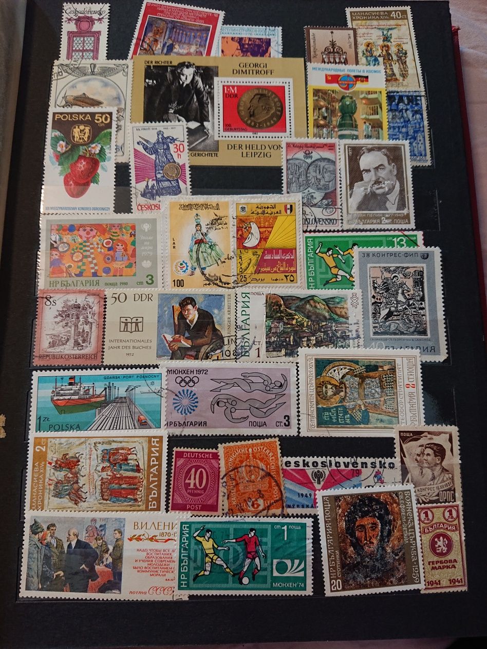 Продавам редки пощенски марки в класьор