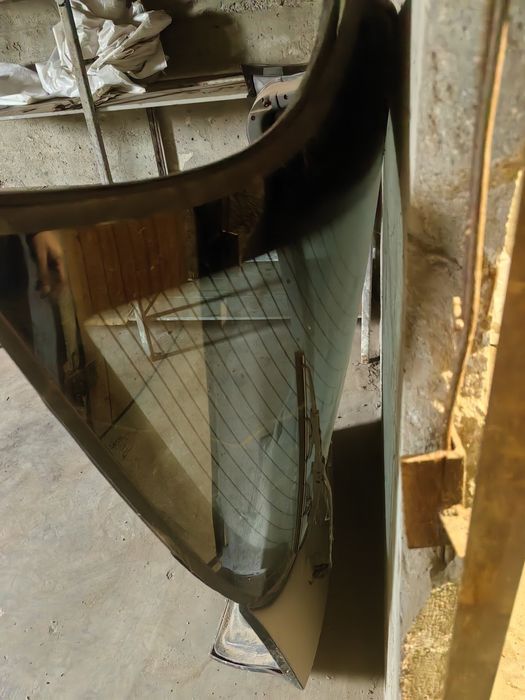 Задна 5та врата със стъкло за Опел тигра opel tigra багажниктигра