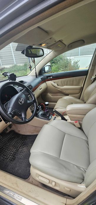 Продавам колата си