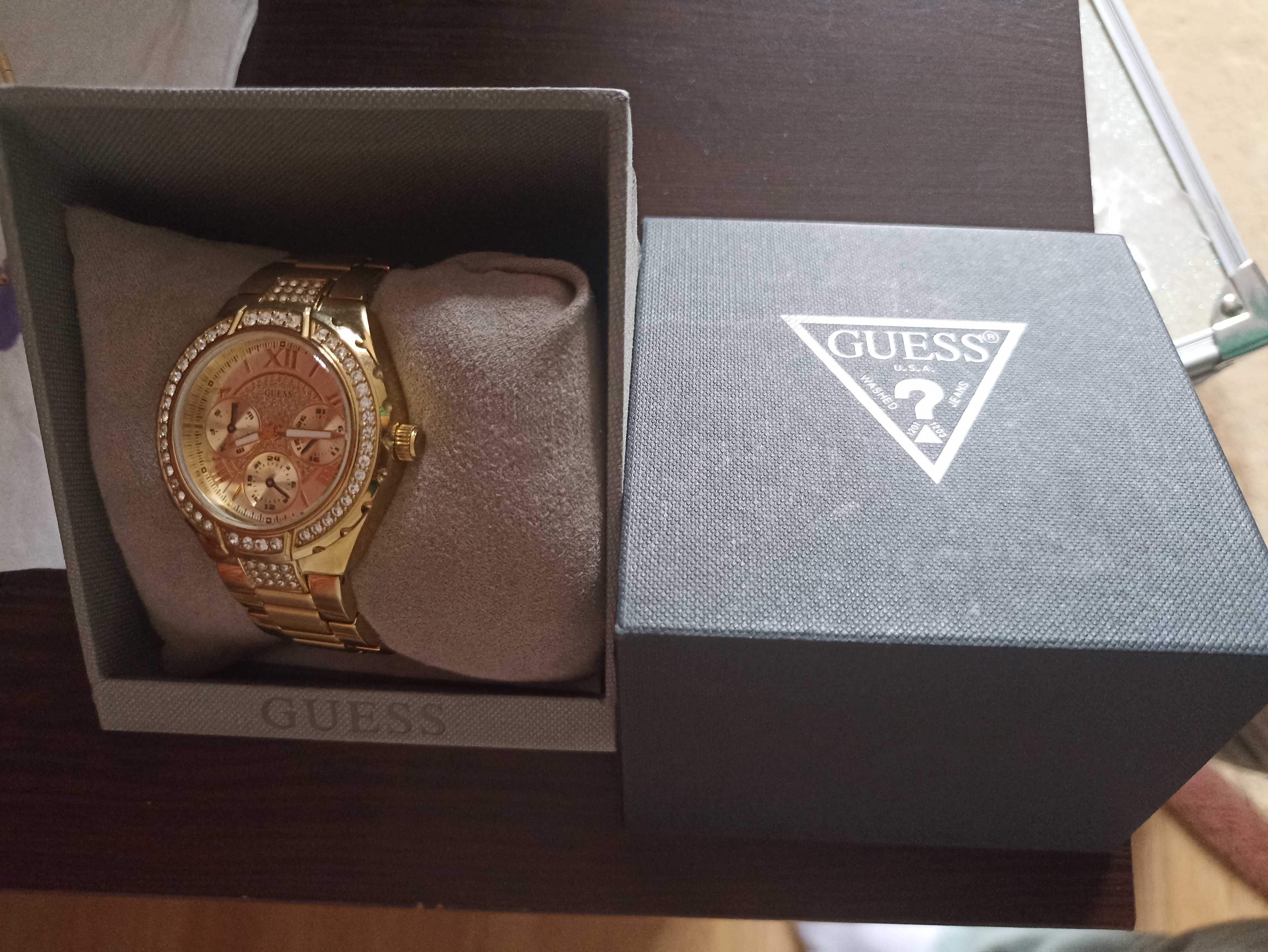 Ceas Dama Guess Auriu