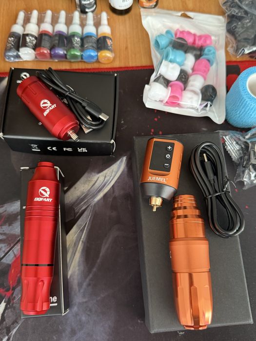 Kit tatuaje complet - mașină rotativă + baterie, tuș, ace