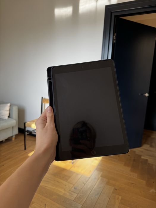 Ipad 8 32 гб в хорошем состоянии