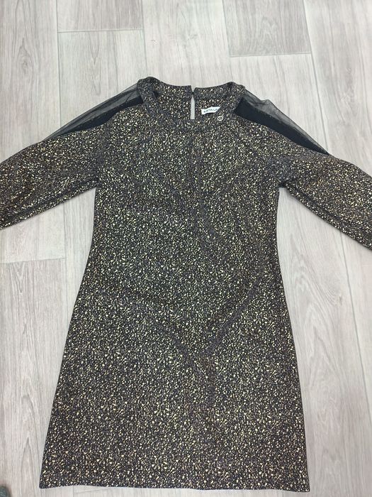 Продам красивое платье 42-44 р