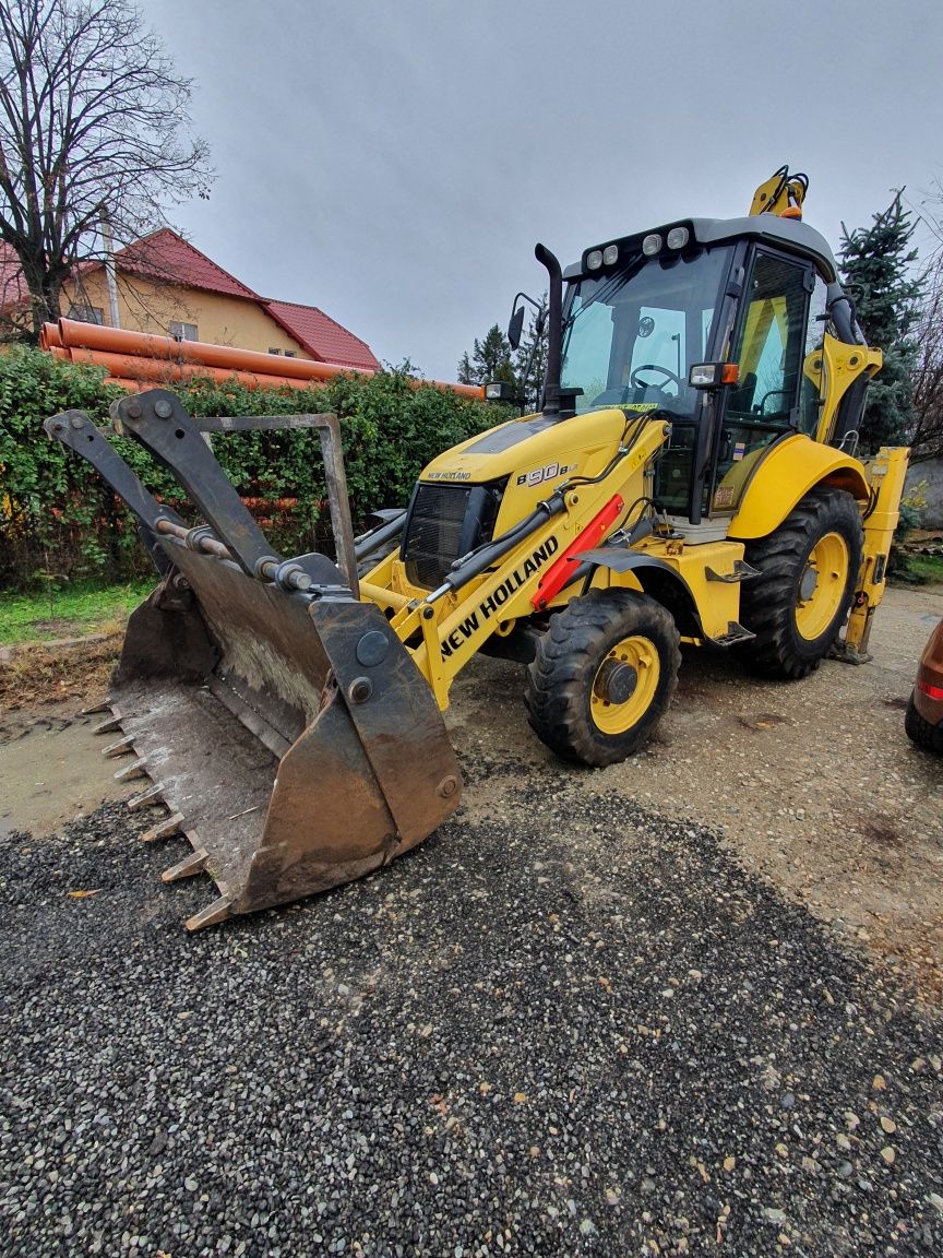 Buldoexcavator New Holland Schimb