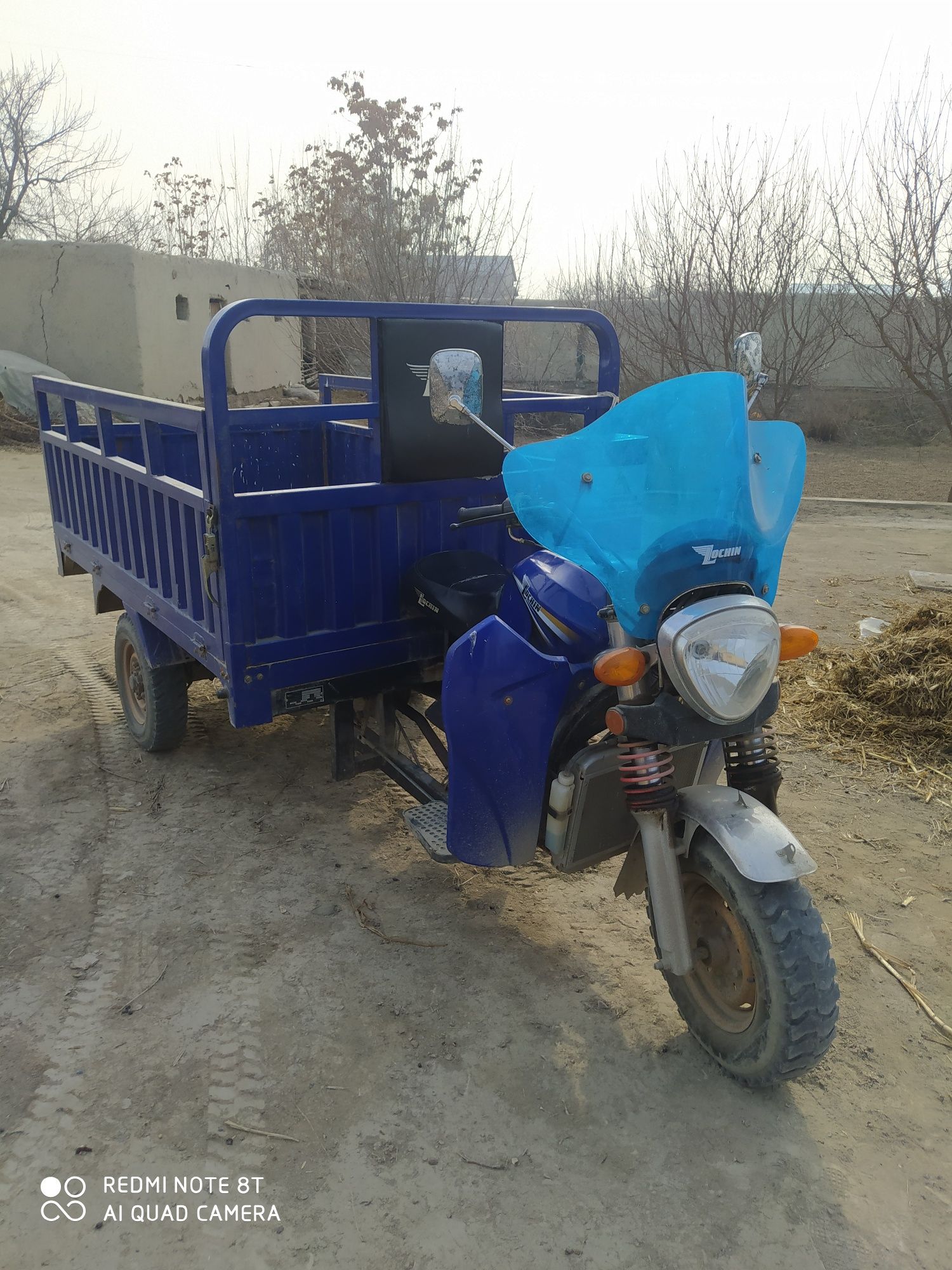 Lochin moto sotiladi