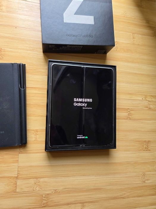 Samsung galaxy Z Fold 3