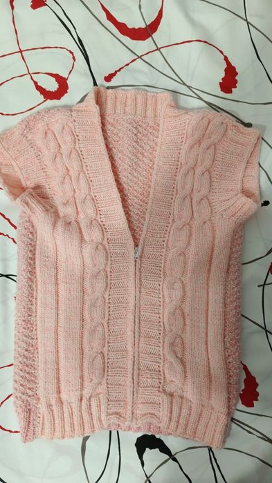 Шерстяные жилеты женские