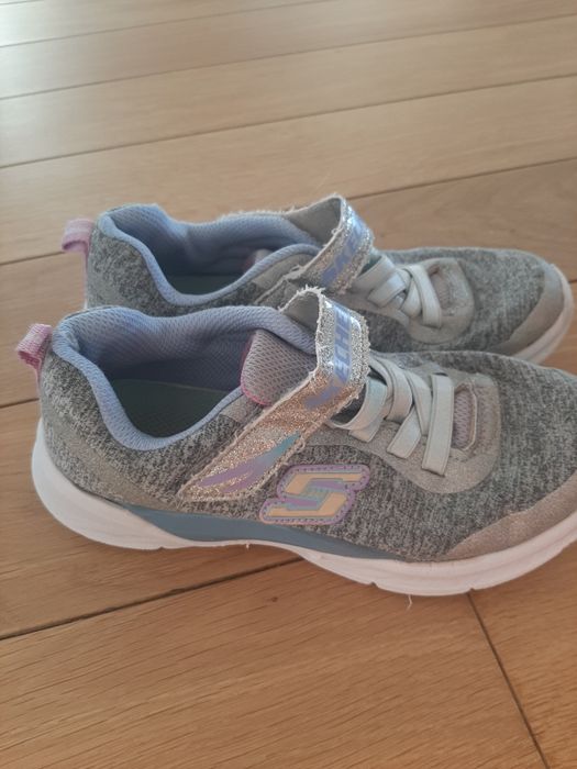 Adidasi fete Skechers 31