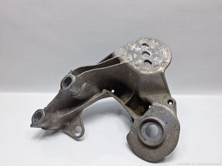 Suport bara stabilizatoare stanga fata AUDI A6 III Avant (4F5, C6) [ 2005 - 2011 ] TDI (BLB, BRE) 103KW|140HP OEM 4F0199351AG