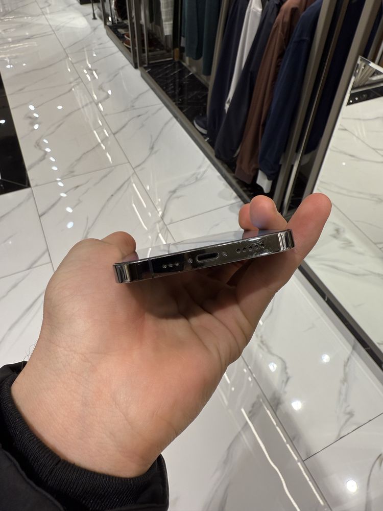 iPhone 12 Pro Space gray