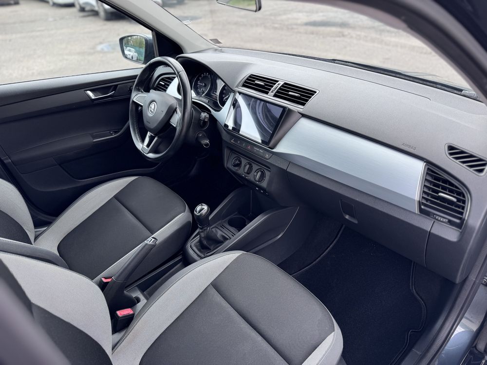 Skoda Fabia/ An 2015/ motor 1.4/ NAVi/BT / USB/Distronic /EURO 6