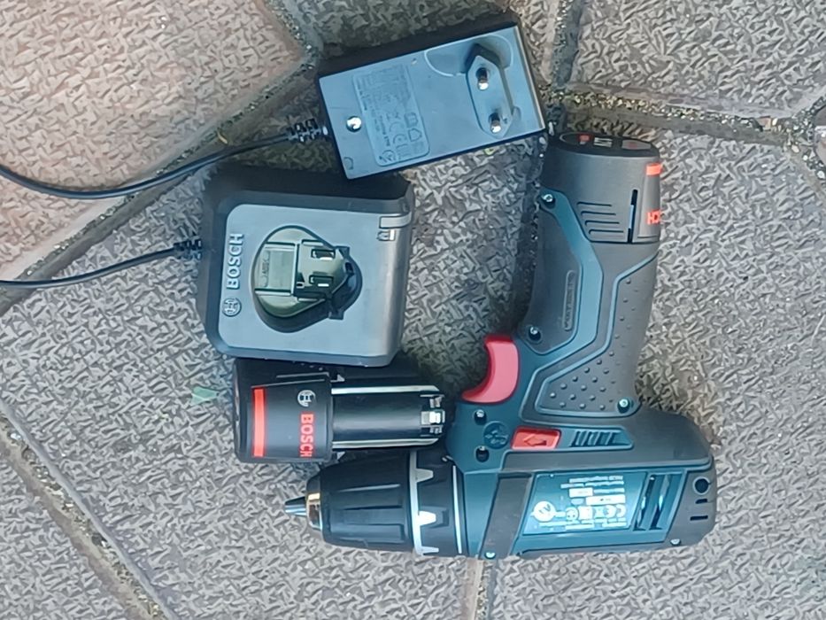 Șurubelnițe BOSCH  GSR  12V-15  noua