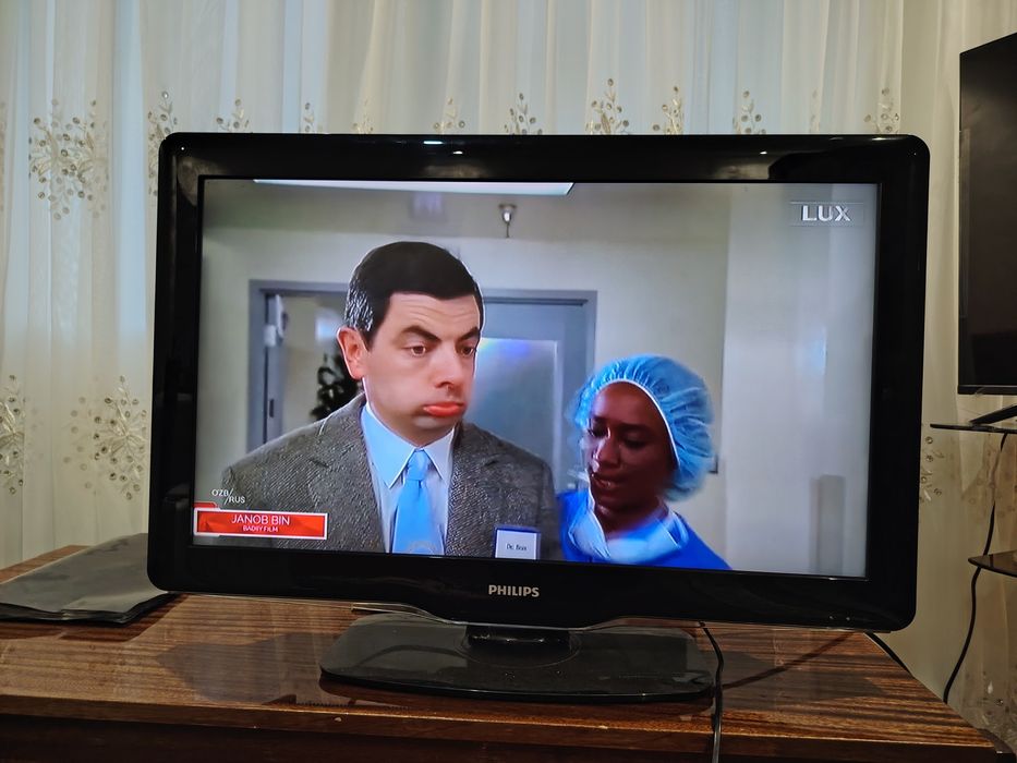 Телевизор Phillips 32 led Hd