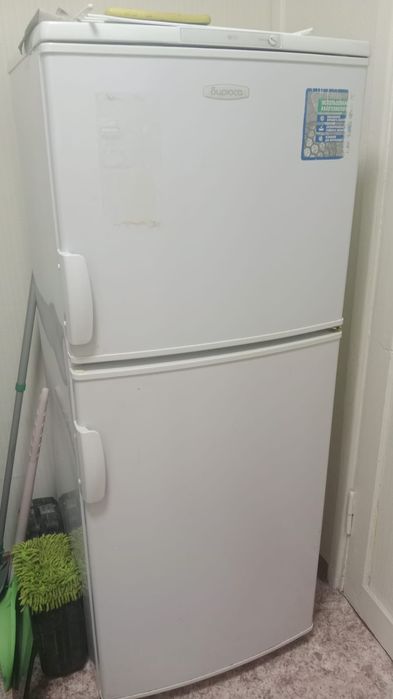 Холодильник Бирюса