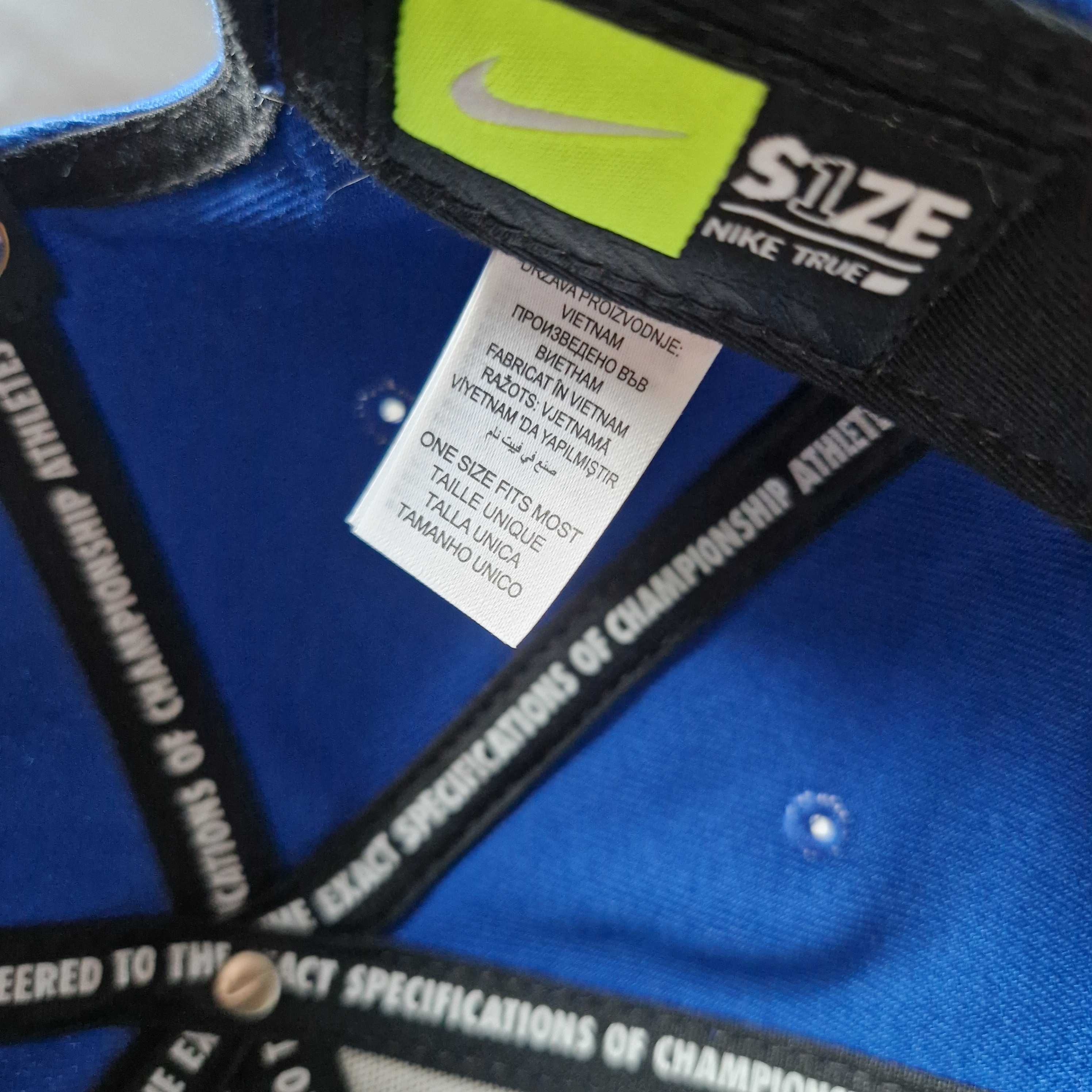 Оригинална шапка, подарък от Chelsea FC Foundation, марка Nike, нова