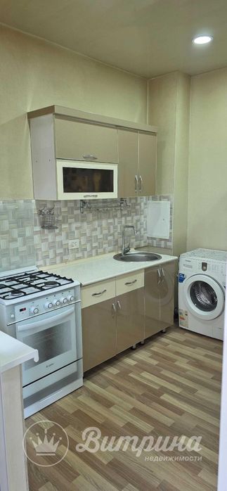 Продаётся 2-комнатная квартира на Ц-6