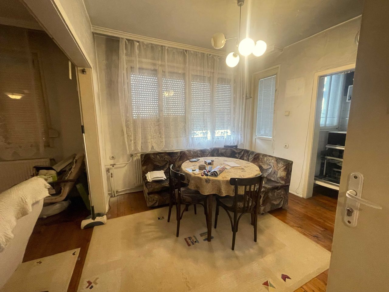Продава се Тристаен апартамент в Габрово, Център - 105 кв.м за 877 €/кв.м - Снимка #3