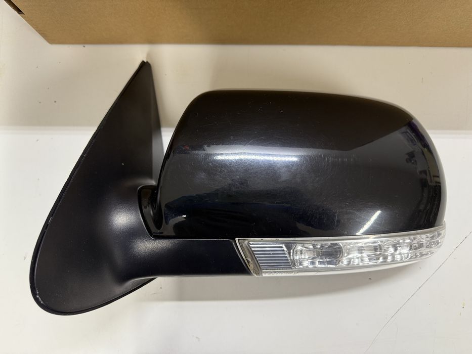 Hyunday santa fe огледало