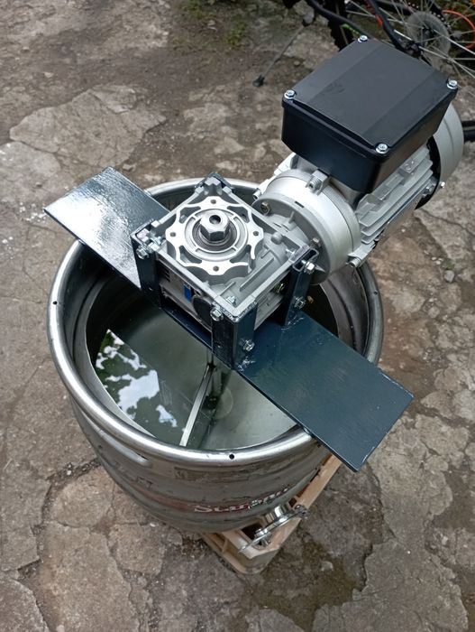 Машина за крем мед