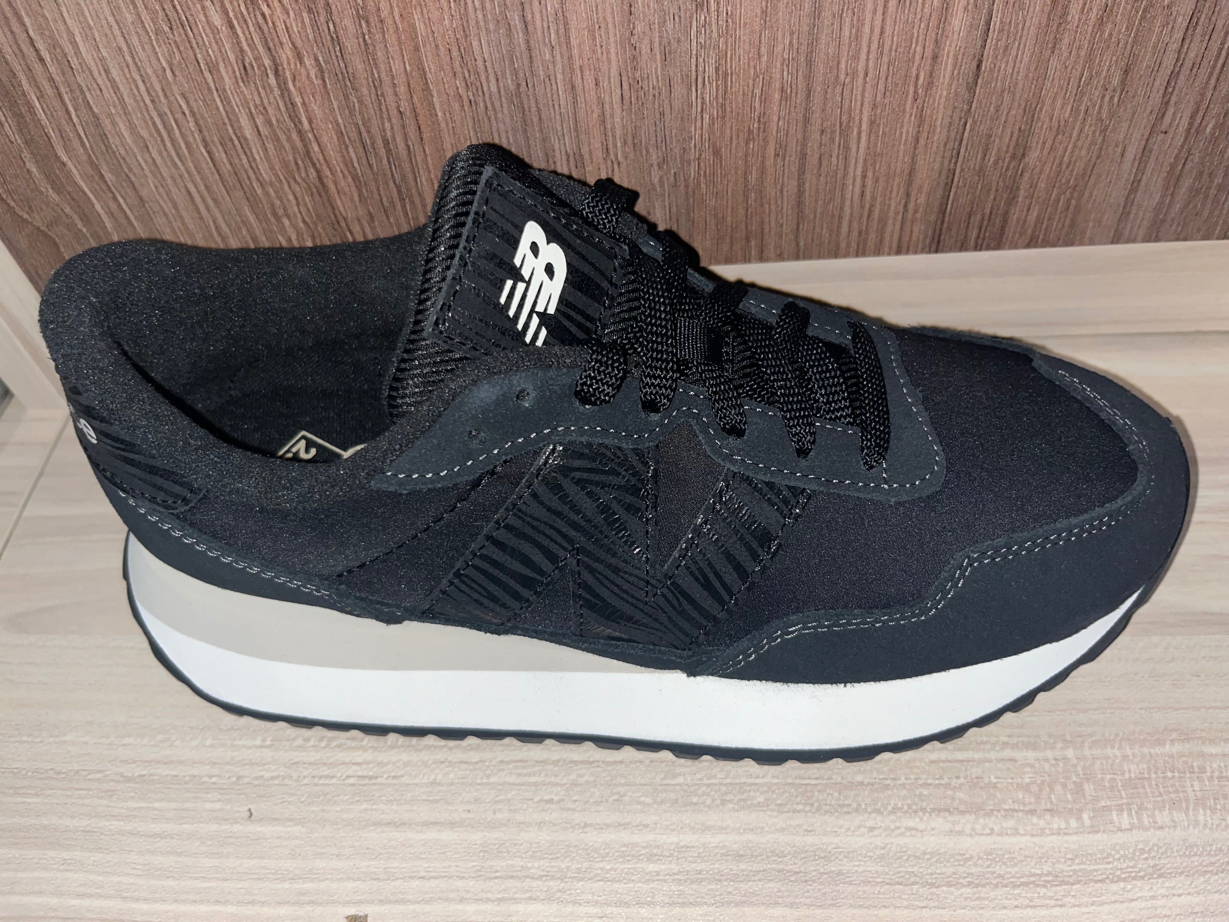 Дамски сникърси New balance 237 номер 39