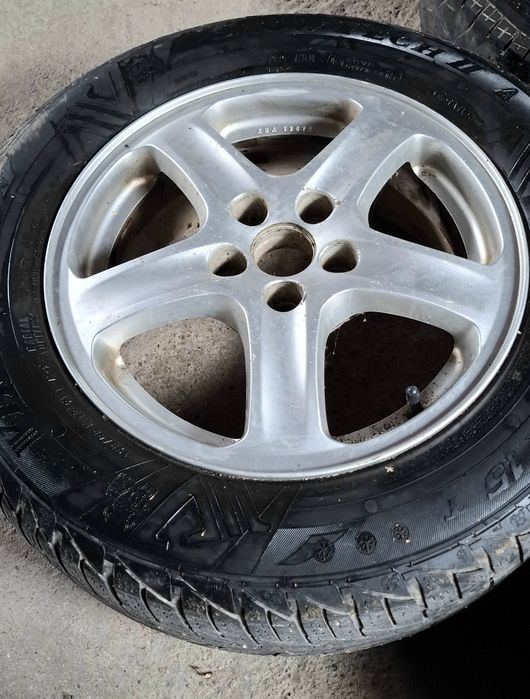 Vând jante de Golf 4