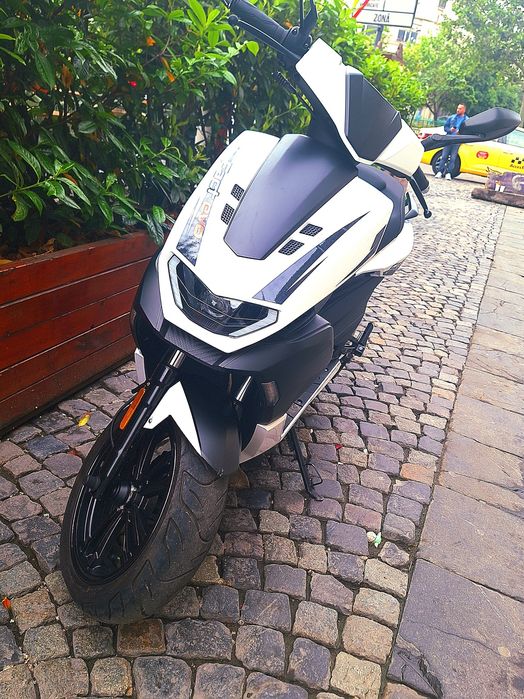 Scuter Keeway 3500 km