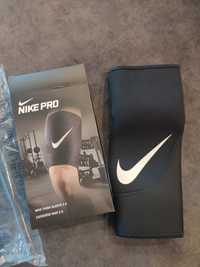 Nike протектор за бедро XL