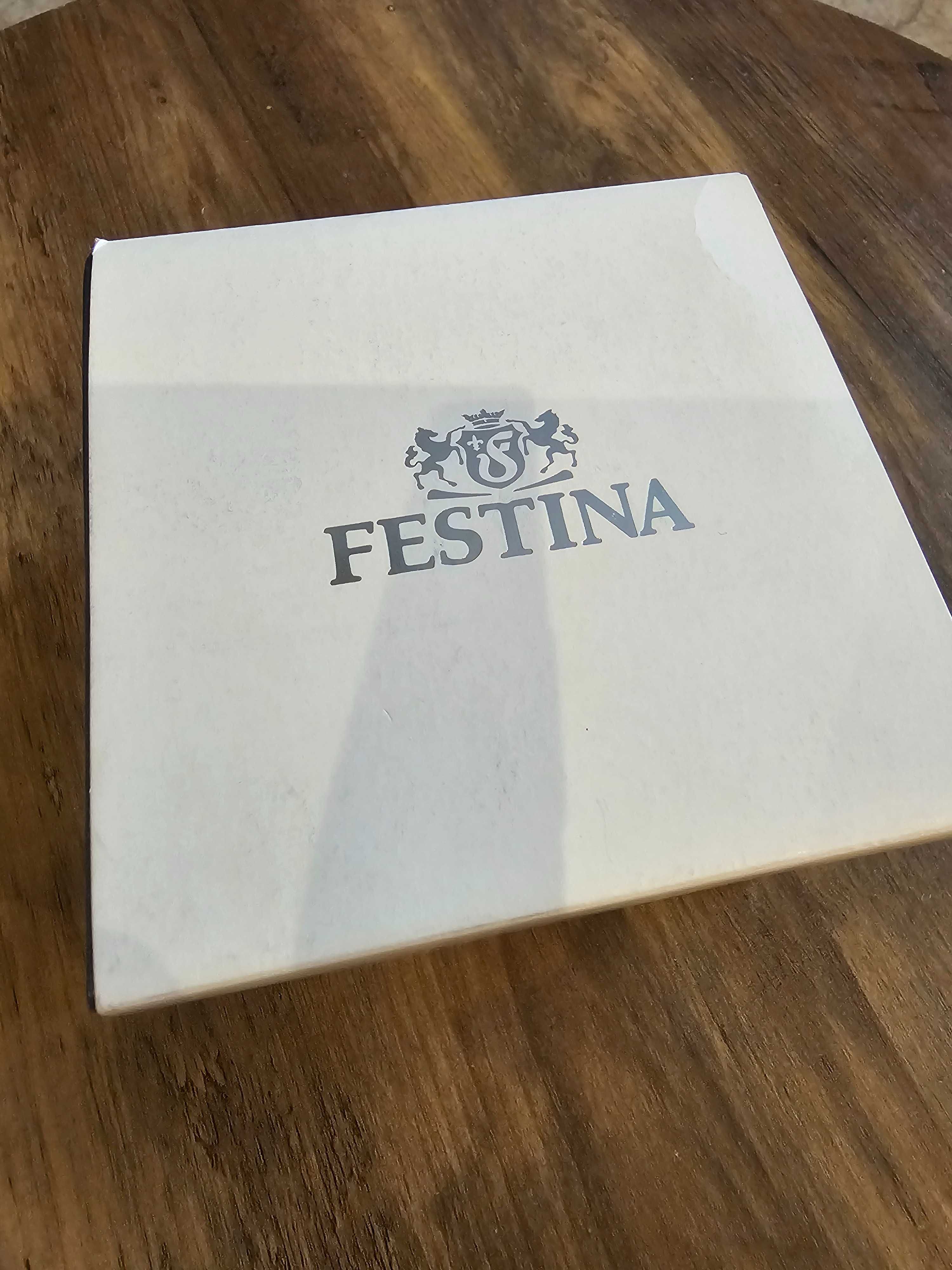 Часовник Festina CLASSICS F20426 с гаранция