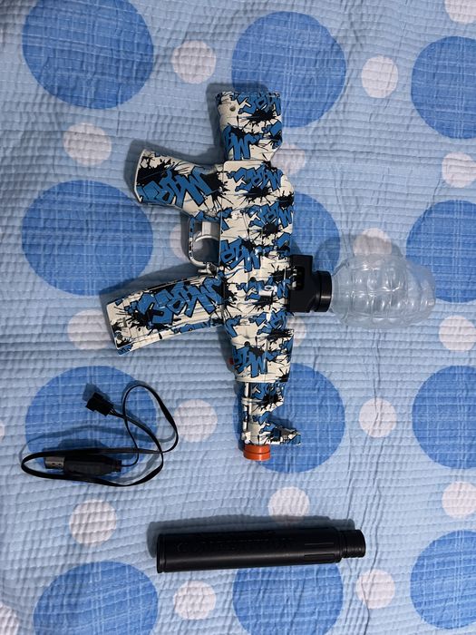 Aka-46 стреляет арбизами