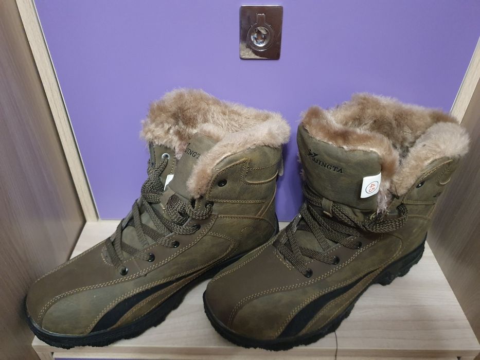 Зимние тёплые ботинки