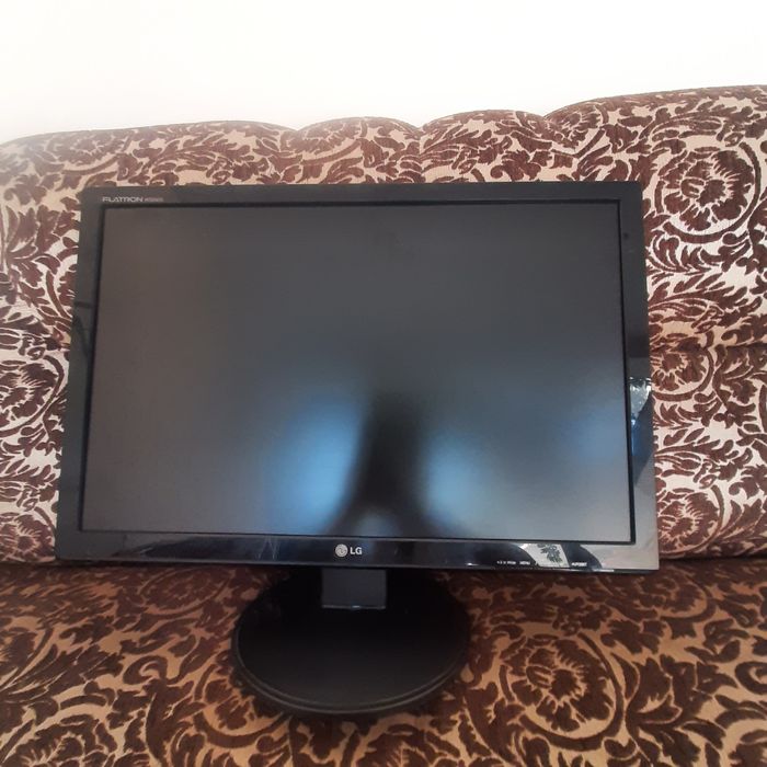 Компьютер , Монитор.