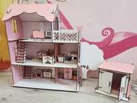 Кукольный дом с мебелью и гаражом
