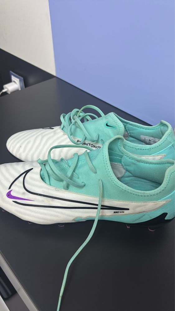 Продавам бутонки nike!