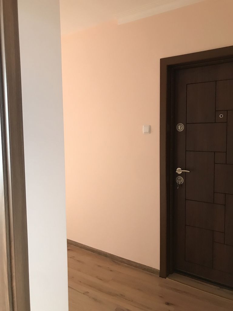 Продава се Двустаен апартамент в Перник, Център - 54 кв.м за 1482 €/кв.м - Снимка #9
