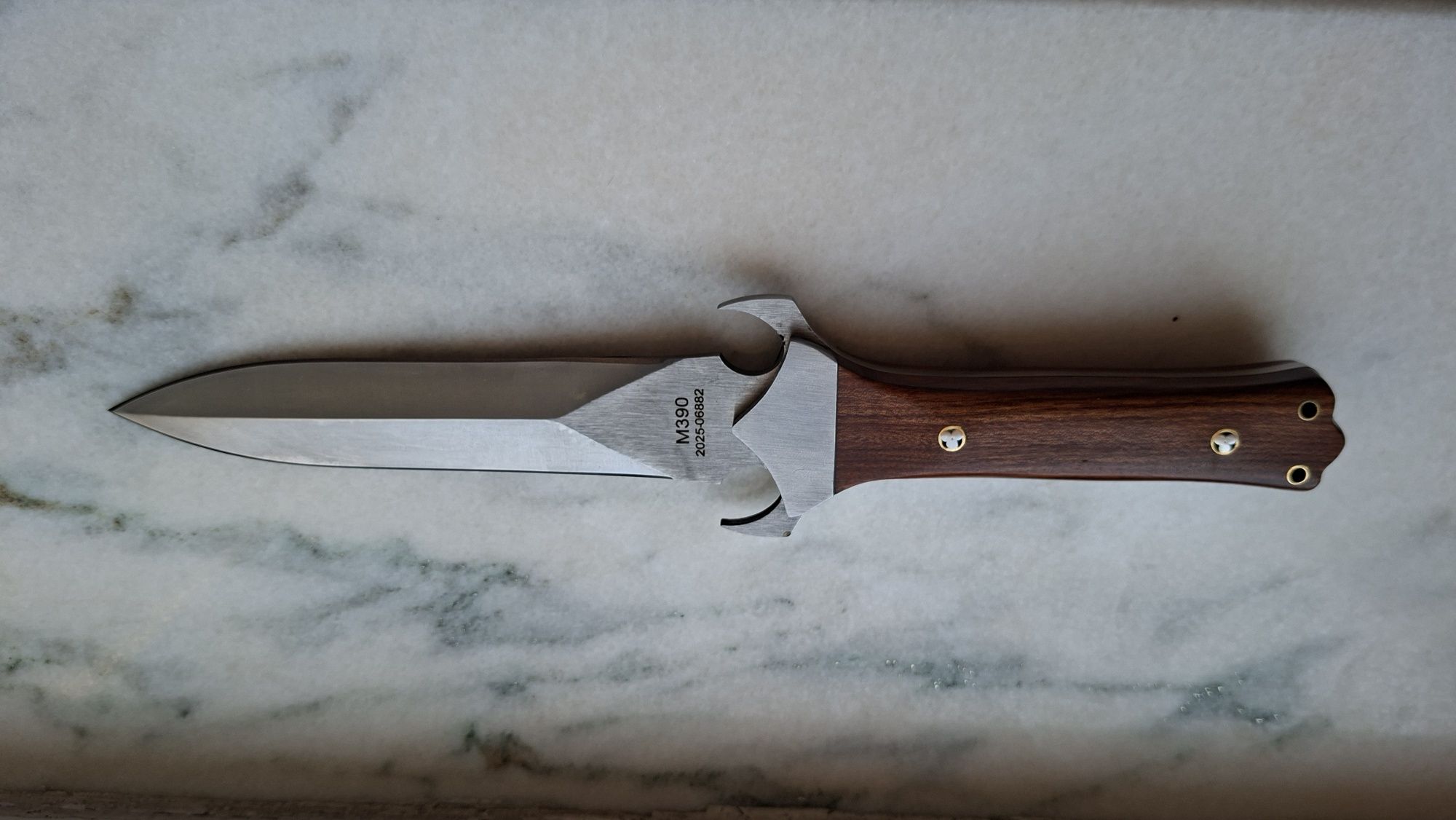 Cuțit vânătoare cu dublu tăiș – oțel M390 – 25,5 cm