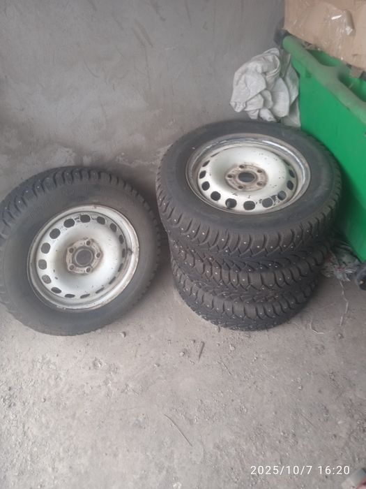 Продам шины с дисками