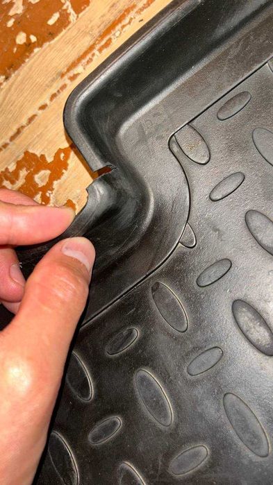 Коврики состояние б/у на Спарк.