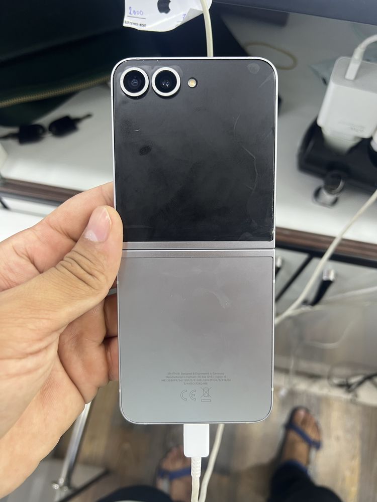 Samsung flip 6 256